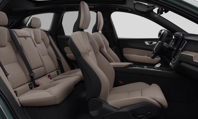 Volvo XC60 T6 350PK AWD Ultra Dark / Luchtvering / 360 Camera / Head Up Display / Panorama Dak / 21'' LM Velgen /