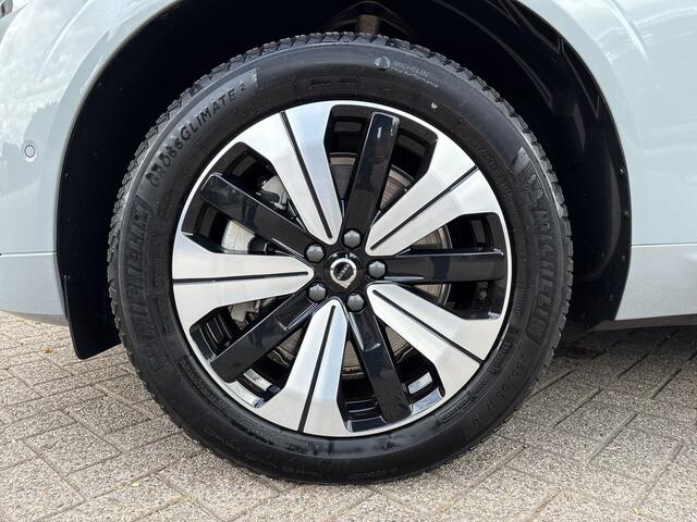 Volvo XC60 T6 Plug-in hybrid AWD Plus Dark / Rondomzichtcamera / Trekhaak / Panorama dak / Dodehoekdetectie /