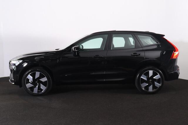 Volvo XC60 T6 Recharge AWD Ultra Dark - Panorama/schuifdak - IntelliSafe Assist & Surround - 360º Camera - Harman/Kardon audio - Verwarmde voorstoelen & stuur - Parkeersensoren voor & achter - Elektr. bedienb. voorstoelen met geheugen - Head up display - Draadloze t