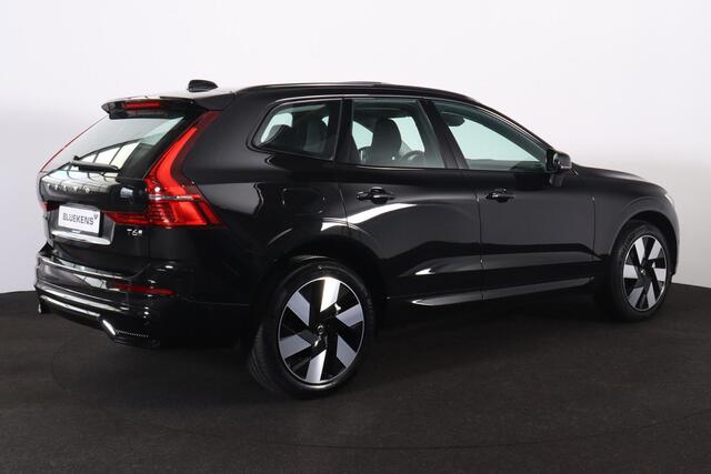 Volvo XC60 T6 Recharge AWD Ultra Dark - Panorama/schuifdak - IntelliSafe Assist & Surround - 360º Camera - Harman/Kardon audio - Verwarmde voorstoelen & stuur - Parkeersensoren voor & achter - Elektr. bedienb. voorstoelen met geheugen - Head up display - Draadloze t