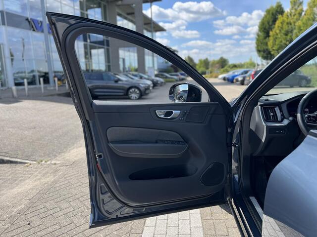 Volvo XC60 T6 Plug-in hybrid AWD Plus Dark Trekhaak | Panoramadak | Memorystoelen