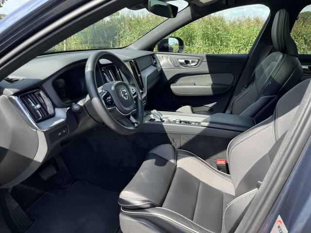 Volvo XC60 T6 Plug-in hybrid AWD Plus Dark Trekhaak | Panoramadak | Memorystoelen