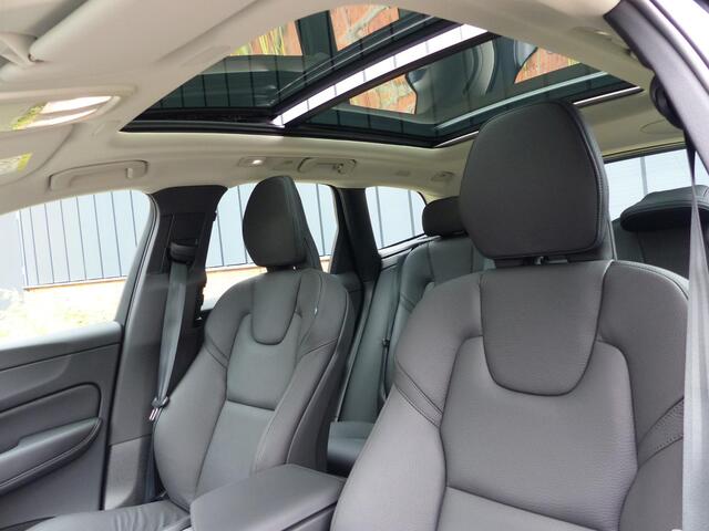 Volvo XC60 T6 Plug-in hybrid AWD Ultra Dark