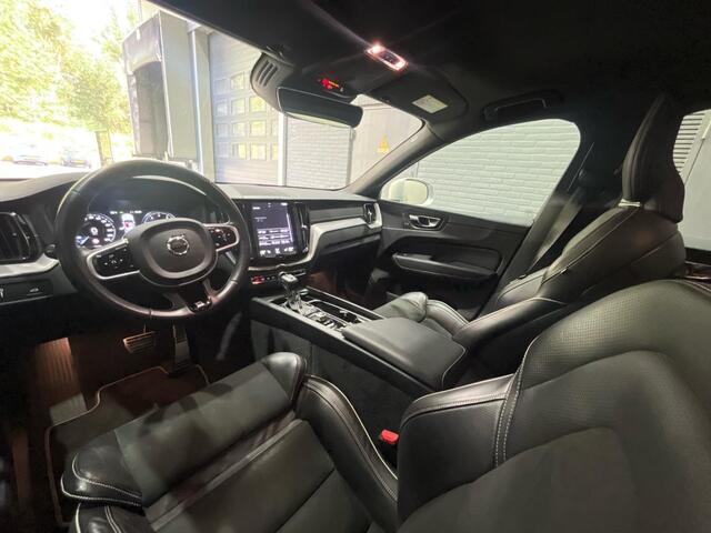 Volvo XC60 T5 R-Design | ACC | Trekhaak | Stoelverwarming | 19 Inch | Keyless