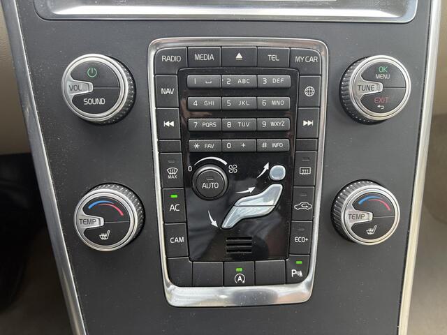 Volvo XC60 2.0 T5 Nordic+ | Panorama dak | Camera | Leder | Parkeer sensoren | Blond leder |