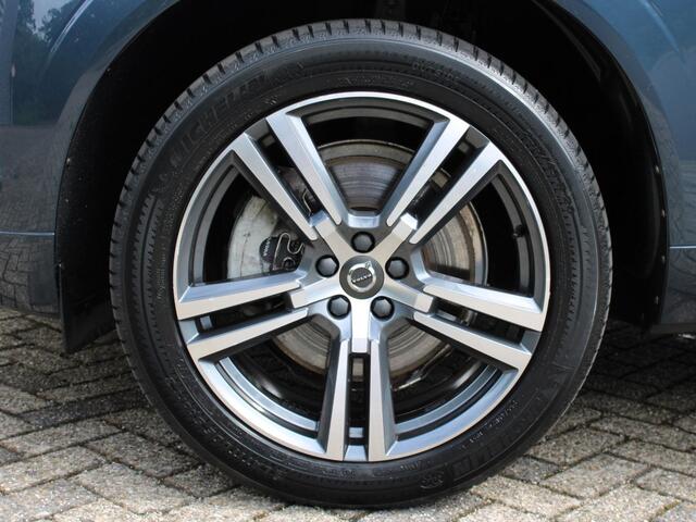 Volvo XC60 2.0 T8 Twin Engine AWD Inscription Automaat / Panoramadak / Luchtvering / Bowers & Wilkens / Head-up display / Privacy Glass