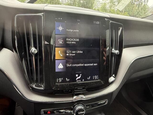 Volvo XC60 2.0 T4 Inscription 190pk | Memory Seats | Adaptieve Cruise | Open dak / Panorama dak | Lederen Bekleding