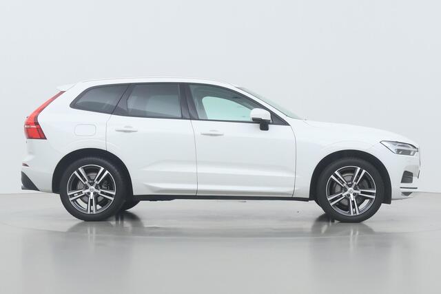 Volvo XC60 T5 AWD Momentum | BLIS | Stoelverwarming | Apple Carplay | 20 Inch | Getint Glas