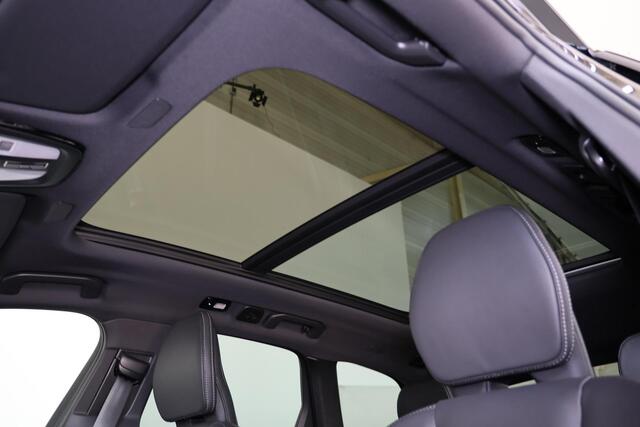 Volvo XC60 T6 Recharge AWD Ultra Black Edition - Luchtvering - Head-up display - Nappaleder - Voorstoelen elektr. verstelbaar met geheugen, ventilatie en massage - 360­° camera - IntelliSafe Assist & Surround - 21" LMV - Panoramisch schuif-/kanteldak - Harman Kardon