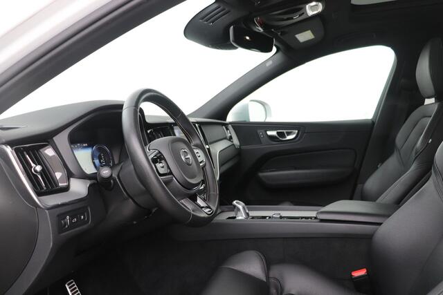 Volvo XC60 T8 Twin Engine Inscription | ACC | Panoramadak | Trekhaak | BLIS | Stoel+Stuurverwarming