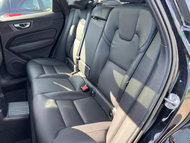 Volvo XC60 2.0 T8 Plug-in hybrid AWD Inscription 455pk | Parking Pack | Stoelverwarming | 2.250kg Trekgewicht