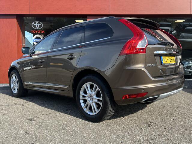 Volvo XC60 2.0 T5 FWD Momentum | Stoel/stuurverw. | Keyless | Memory | Camera | Navi | Pano | Trekhaak