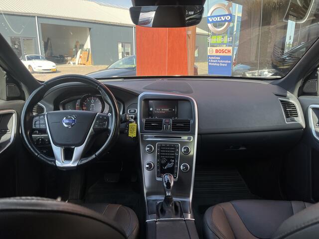 Volvo XC60 2.0 T5 FWD Momentum | Stoel/stuurverw. | Keyless | Memory | Camera | Navi | Pano | Trekhaak