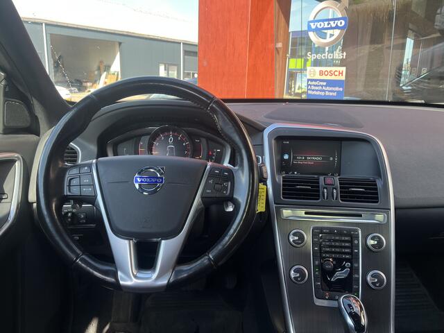 Volvo XC60 2.0 T5 FWD Momentum | Stoel/stuurverw. | Keyless | Memory | Camera | Navi | Pano | Trekhaak
