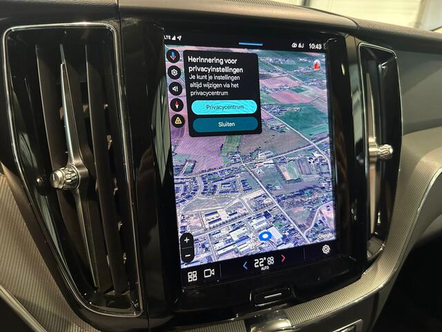 Volvo XC60 T6 Aut. Long Range Plus Dark Trekhaak Leder Parkeercamera 350pk