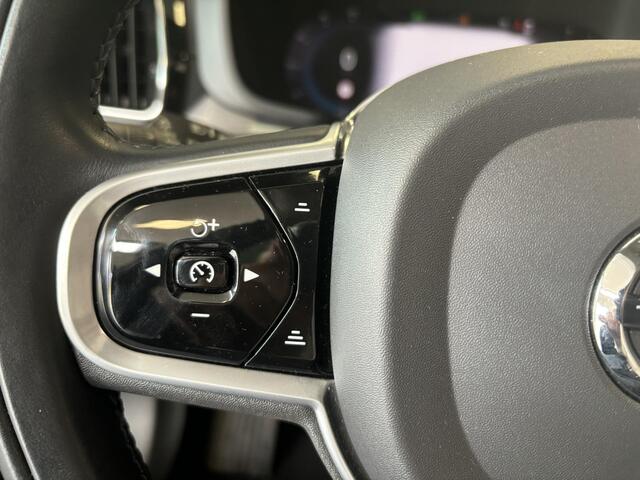 Volvo XC60 2.0 T6 Plug-in hybrid AWD Inscription 2100kg trekgewicht, + Trekhaak, Harman/kardon, Panorama schuifkanteldak