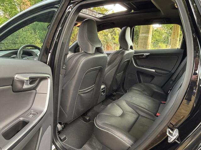 Volvo XC60 2.0 T5 Aut8 R-Design Pano Standkachel On call