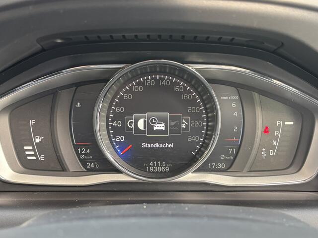 Volvo XC60 2.0 T5 Aut8 R-Design Pano Standkachel On call