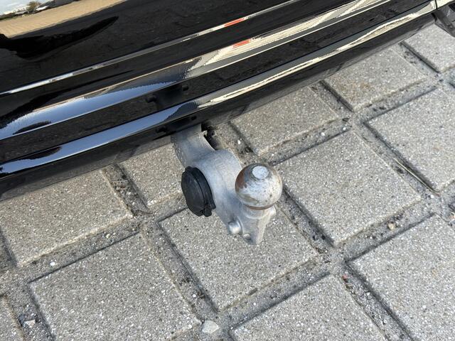 Volvo XC60 2.0 T8 Plug-in hybrid AWD Plus Black Edition Pano/Trekhaak/Leder