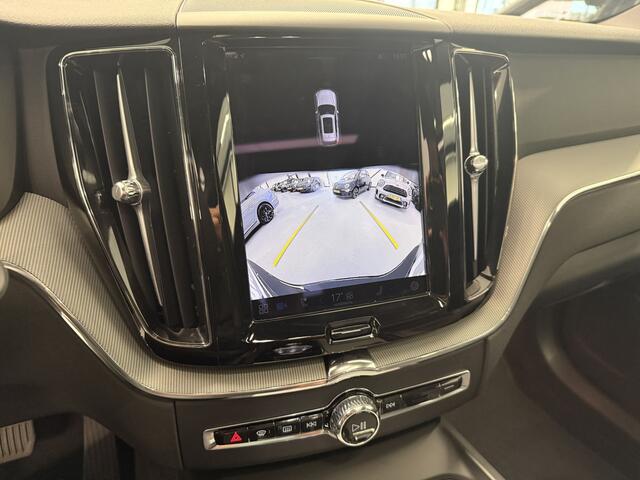 Volvo XC60 2.0 T8 Plug-in hybrid AWD Plus Black Edition Pano/Trekhaak/Leder