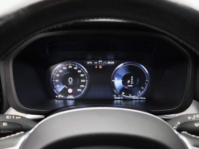 Volvo XC60 2.0 Recharge T6 AWD R-Design | PANO | ADAPTIVE | KEYLESS | STOEL- EN STUURVERW.