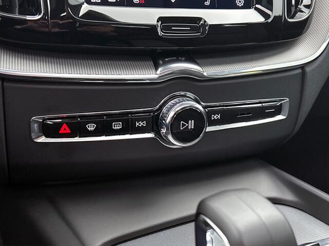 Volvo XC60 2.0 T6 AWD Ultra Dark | Leder | Panoramadak | Trekhaak |