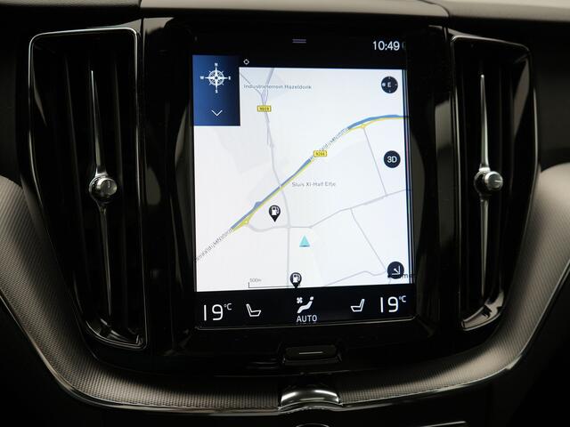 Volvo XC60 T8 Twin Engine AWD R-Design Plug in Hybrid 391pk PHEV | Trekhaak af Fabriek | Panodak | Pilot Assist | Adaptive Cruise | 360 Camera | Carplay | Keyless |