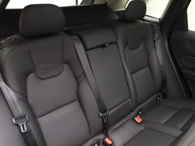 Volvo XC60 T6 350pk AWD Plus Dark / Harman en Kardon audio / Panorama dak / Camera rondom /