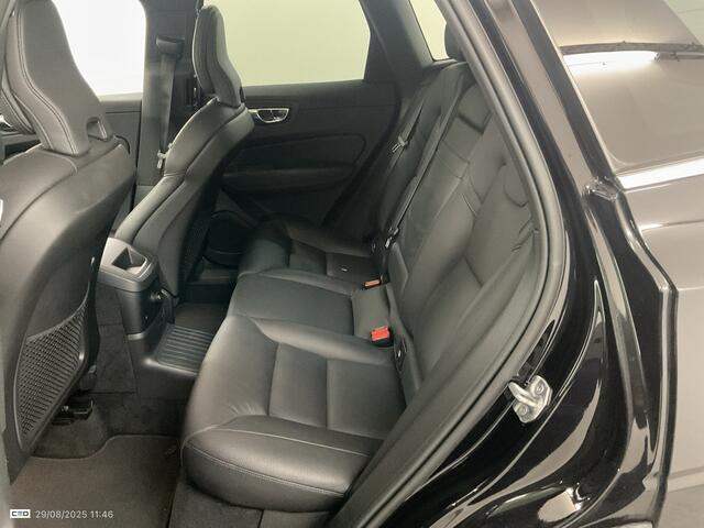 Volvo XC60 2.0 T8 Twin Engine AWD Inscription PANODAK | TREKHAAK | LEER | NAVI