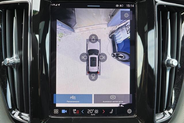 Volvo XC60 T6 Recharge AWD Ultra Black Edition - LONG RANGE - Luchtvering - Panorama/schuifdak - IntelliSafe Assist & Surround - 360º Camera - Adaptieve LED koplampen - Verwarmde voorstoelen, stuur & achterbank - Parkeersensoren voor & achter - Elektr. bedienb. voor