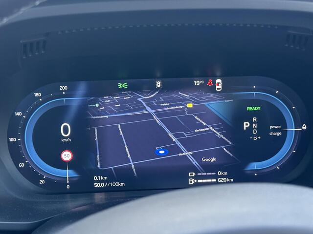 Volvo XC60 2.0 T6 Plug-in hybrid AWD Plus Dark 360 camera / elektrische stoelen / memory / trekhaak / Panorama dak / stoel- en stuurverwarming / leer