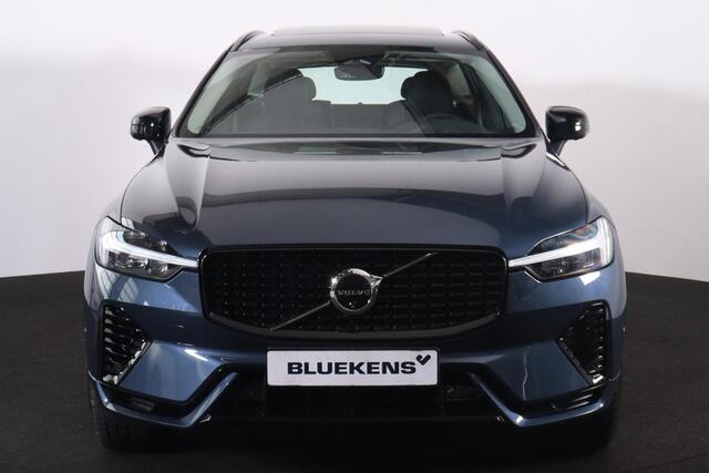 Volvo XC60 T6 Recharge AWD Plus Dark - Panorama/schuifdak - IntelliSafe Assist & Surround - 360º Camera - Verwarmde voorstoelen, stuur & achterbank - Parkeersensoren voor & achter - Elektr. bedienb. voorstoelen met geheugen - Draadloze tel. lader - Elektr. inklapbar