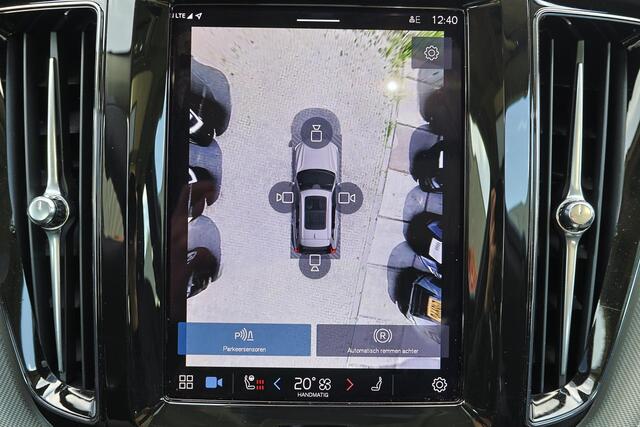 Volvo XC60 T6 Recharge AWD Ultra Dark - Luchtvering - Panorama/schuifdak - IntelliSafe Assist & Surround - 360º Camera - Harman/Kardon audio - Adaptieve LED koplampen - Verwarmde voorstoelen, stuur & achterbank - Parkeersensoren voor & achter - Elektr. bedienb. voor