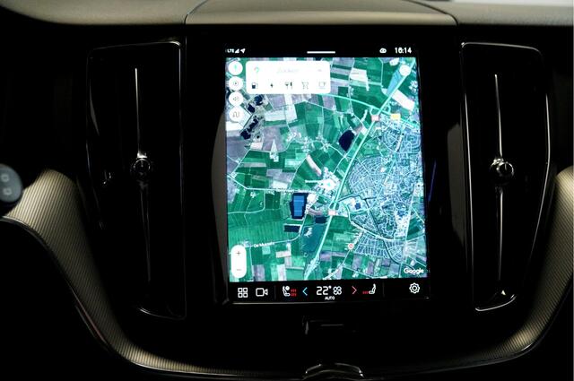 Volvo XC60 2.0 T6 AWD LONG RANGE 293kW/399pk Aut8 Plug-in hybrid Plus Dark PANORAMADAK + EL.TREKHAAK + ADAPT.CRUISE + PILOT ASSIST + CAMERA + STOEL-&STUURVERWARMING + GOOGLE DASH&SERVICES + LANE ASSIST + PARKSENSOREN + 19" LM-VELGEN!!