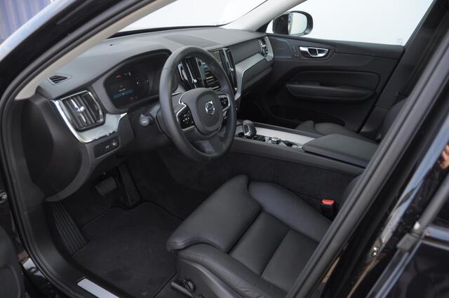 Volvo XC60 T6 350PK Automaat AWD Plus Dark / Adaptieve cruise control / Parkeersensoren met 360 camera / Stoel - en stuurwielverwarming / Elektrische stoelen met geheugen / Getint glas / Apple carplay / Keyless entry / Elektrische achterklep