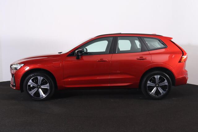Volvo XC60 T6 Recharge AWD Plus Dark - Panorama/schuifdak - IntelliSafe Assist & Surround - 360º Camera - Verwarmde voorstoelen, stuur & achterbank - Parkeersensoren voor & achter - Elektr. bedienb. voorstoelen met geheugen - Draadloze tel. lader - Elektr. inklapbar