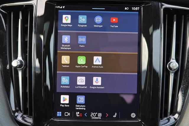 Volvo XC60 T6 Recharge AWD Plus Dark - Panorama/schuifdak - IntelliSafe Assist & Surround - 360º Camera - Verwarmde voorstoelen, stuur & achterbank - Parkeersensoren voor & achter - Elektr. bedienb. voorstoelen met geheugen - Draadloze tel. lader - Elektr. inklapbar