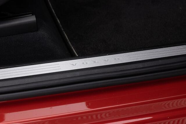 Volvo XC60 2.0 B4 R-Design Mild Hybrid | LEDER | harman/kardon