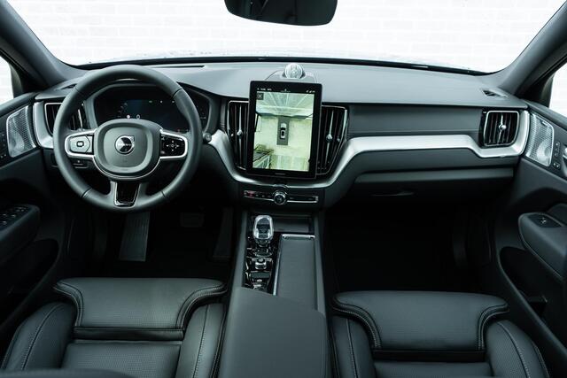 Volvo XC60 T8 Plug-in hybrid AWD Ultra Black Edition - Facelift - | Op voorraad | Luchtvering | Bowers & Wilkins | Massage/ventilatie stoelen | Gelamineerde zijruiten | 22" LM