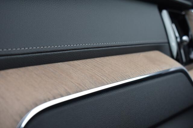 Volvo XC60 T6 350PK Plug-in hybrid AWD Ultra Dark Executive Edition |