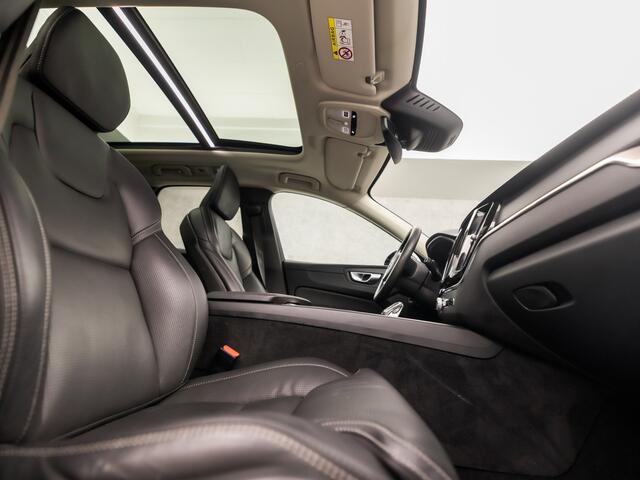 Volvo XC60 2.0 T8 Plug-in hybrid AWD Ultimate Dark 455Pk (LUCHTVERING, PANORAMADAK, BOWERS & WILKINS AUDIO, SURROUND CAMERA, STOELVERWARMING EN VENTILATIE, KEYLESS ENTRY, HEAD-UP DISPLAY, TREKHAAK ELEKTRISCH, NIEUWSTAAT)