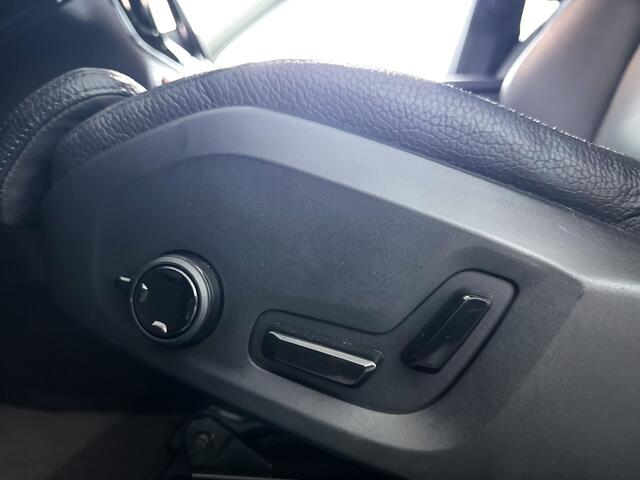 Volvo XC60 T8 Plug-in hybrid AWD Inscription | Panoramadak | Parkeercamera | Harman Kardon | Trekhaak