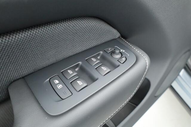 Volvo XC60 T8 Recharge Polestar Engineered | Pano | Öhlins | Bowers & Wilkins | HUD | Elek. Trekhaak | 360cam | 22''