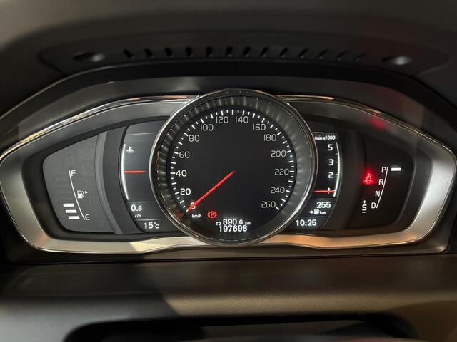 Volvo XC60 D4 Aut. Summum Leder Stoelverwarming Trekhaak Parkeercamera 190pk