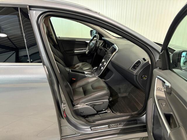 Volvo XC60 D4 Aut. Summum Leder Stoelverwarming Trekhaak Parkeercamera 190pk