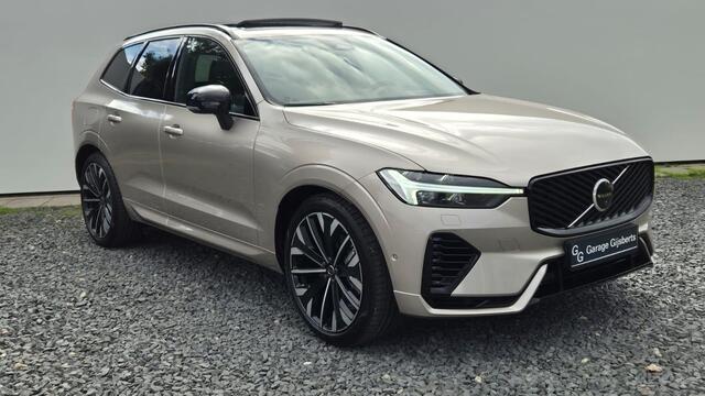 Volvo XC60 2.0 T8 Plug-in hybrid AWD Ultra Dark Zeer Compleet - MY 2026 - Luchtvering - 21" Wielen - Panorama dak - Lighting -Head up - B&W Audio - 360 Cam - Alarm - Climate - Privacy Glass - Geluidsisolerend glas