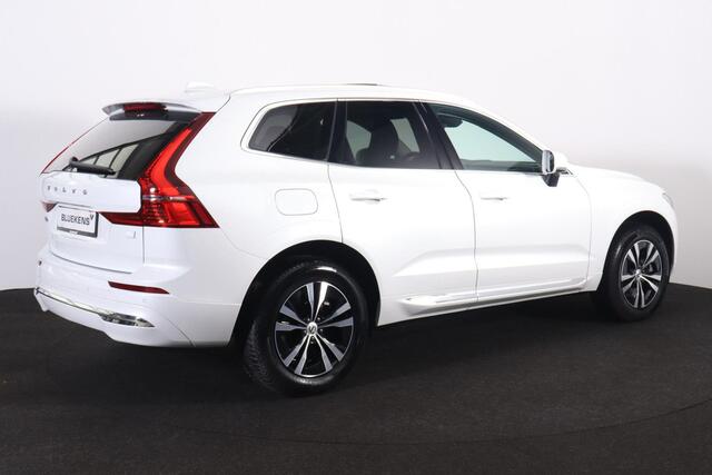 Volvo XC60 T6 Recharge AWD Core Bright - LONG RANGE - Panorama/schuifdak - IntelliSafe Assist & Surround - Adaptieve LED koplampen - Parkeercamera achter - Verwarmde voorstoelen, stuur & achterbank - Draadloze tel. lader - Standkachel - Extra getint glas - 18' LMV