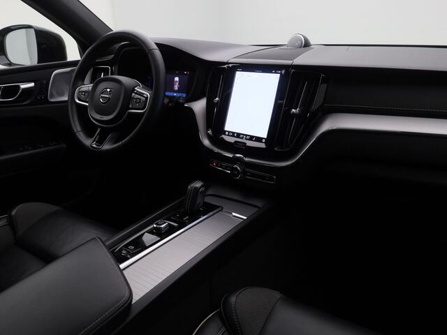 Volvo XC60 2.0 Recharge T6 AWD R-Design | PANO | CAMERA | ADAPTIVE | B&W | MEMORY | LUCHTVERING | STOEL- EN STUURVERW. | TREKHAAK