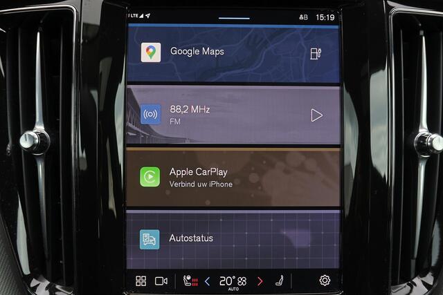 Volvo XC60 T6 Recharge AWD Plus Dark - LONG RANGE - Panorama/schuifdak - IntelliSafe Assist & Surround - 360º Camera - Harman/Kardon audio - Adaptieve LED koplampen - Verwarmde voorstoelen, stuur & achterbank - Elektr. bedienb. voorstoelen met geheugen - Parkeersens