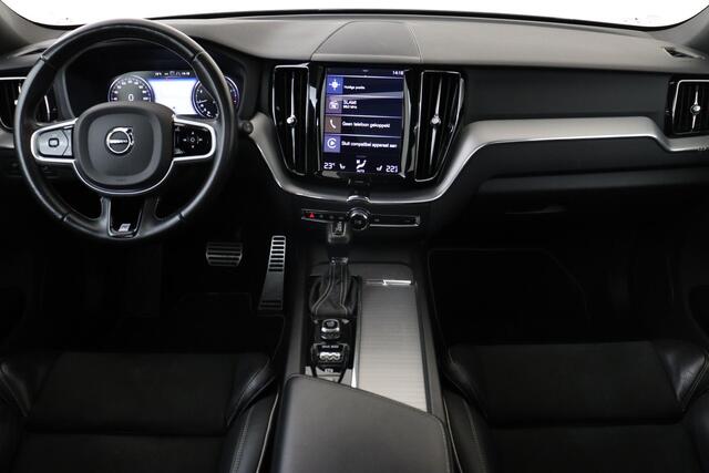 Volvo XC60 T4 AUT. R-DESIGN -PANO.DAK|KEYLESS|TREKHAAK|PDC|VERW.VOORSTOELEN|BLIS